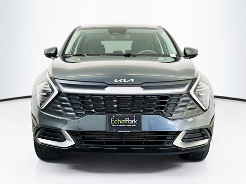 Used 2025 Kia Sportage LX image 2