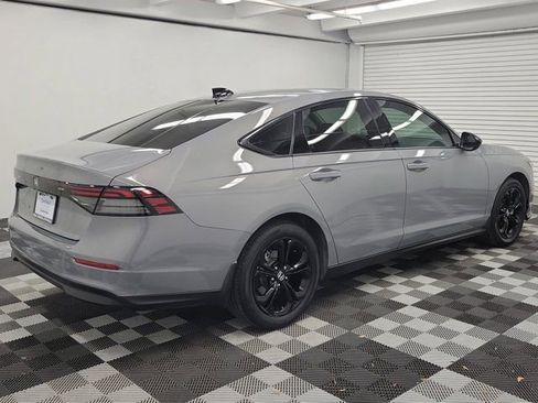 Certified 2025 Honda Accord SE image 6