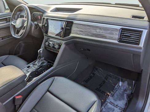 Certified 2023 Volkswagen Atlas Cross Sport SE image 14