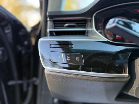 Used 2019 Audi A8 L 3.0T w/ Luxury Package image 69