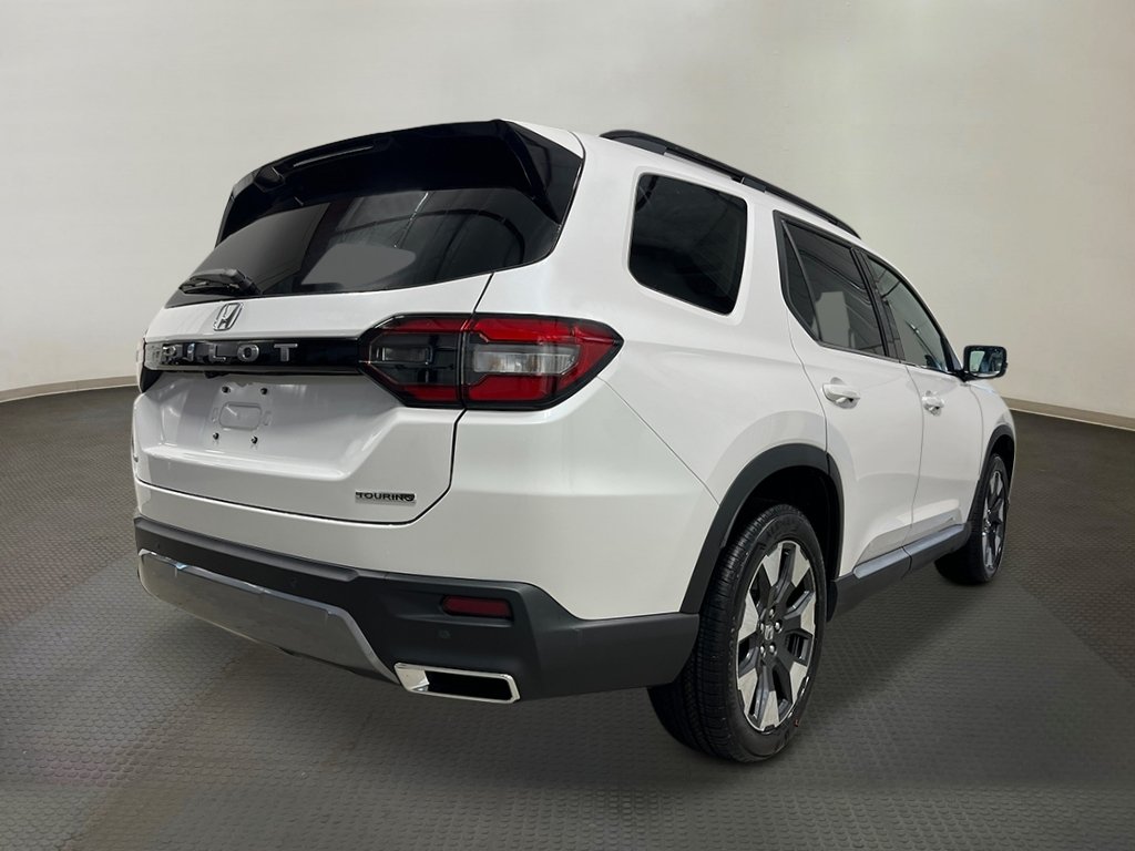 New 2026 Honda Pilot Touring image 5