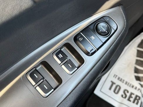 Used 2020 Kia Optima LX FWD image 18