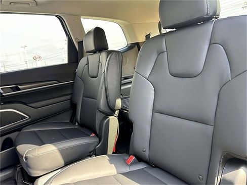 New 2025 Kia Telluride S image 21