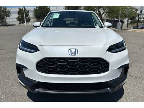 Used 2027 Honda HR-V LX image 9