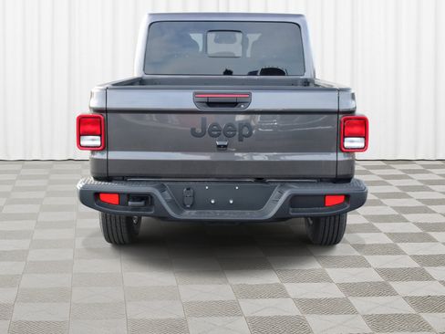 New 2026 Jeep Gladiator Sport AWD/4WD image 32