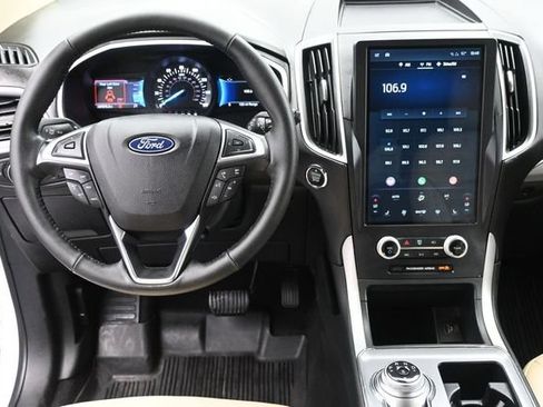 Used 2021 Ford Edge SEL FWD image 2