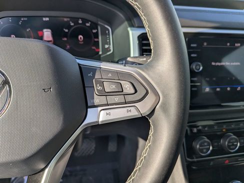 Certified 2023 Volkswagen Atlas Cross Sport SE w/ Panoramic Sunroof Package FWD image 28