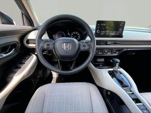 Certified 2026 Honda HR-V LX image 8