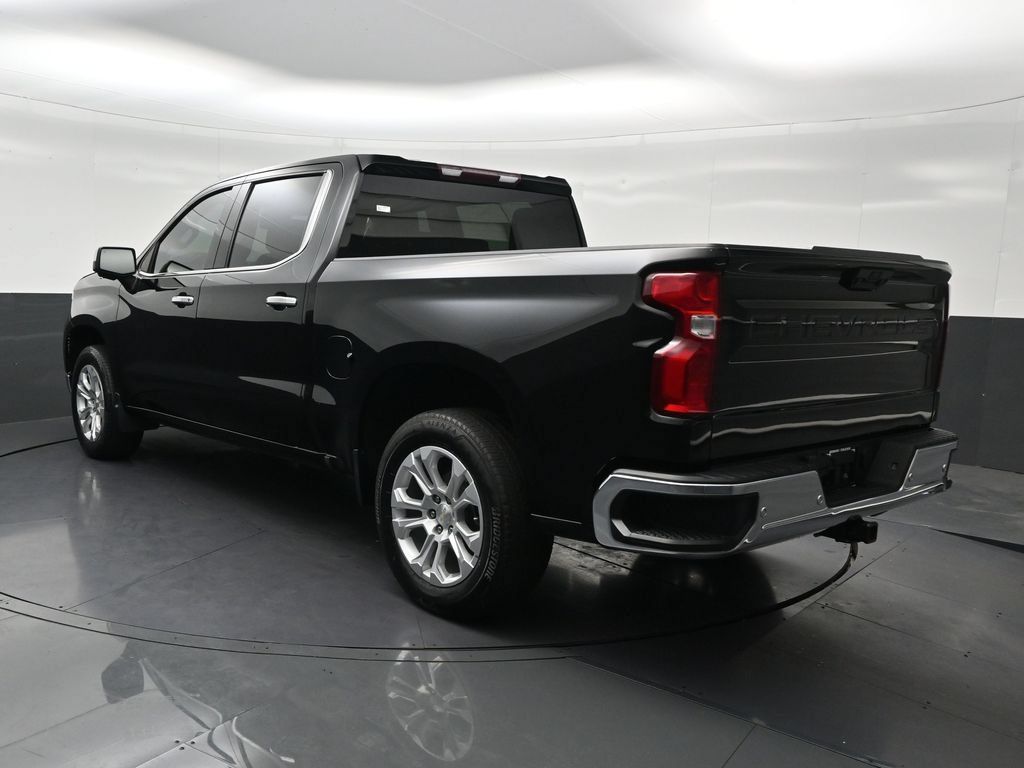 Used 2023 Chevrolet Silverado 1500 LTZ RWD image 3