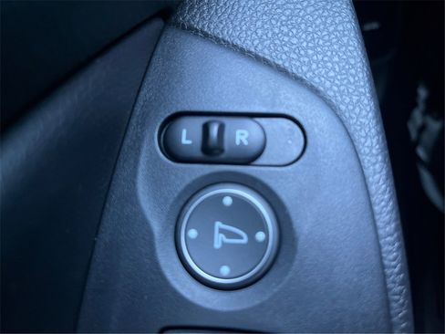 Used 2018 Honda Accord LX image 39