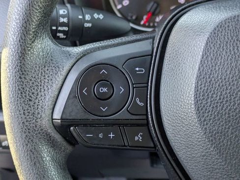 Used 2021 Toyota RAV4 XLE image 22