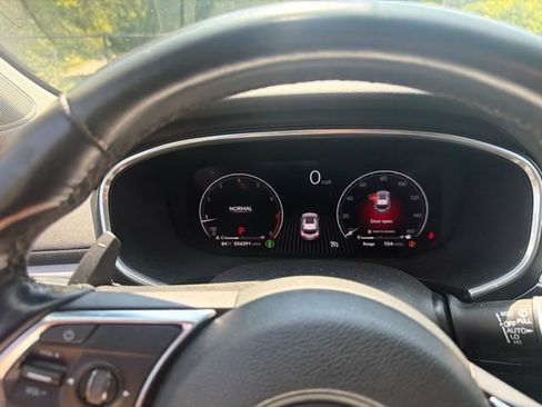 Used 2023 Acura MDX w/ Technology Package AWD/4WD image 10