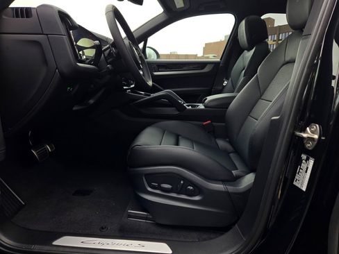 New 2025 Porsche Cayenne S image 22