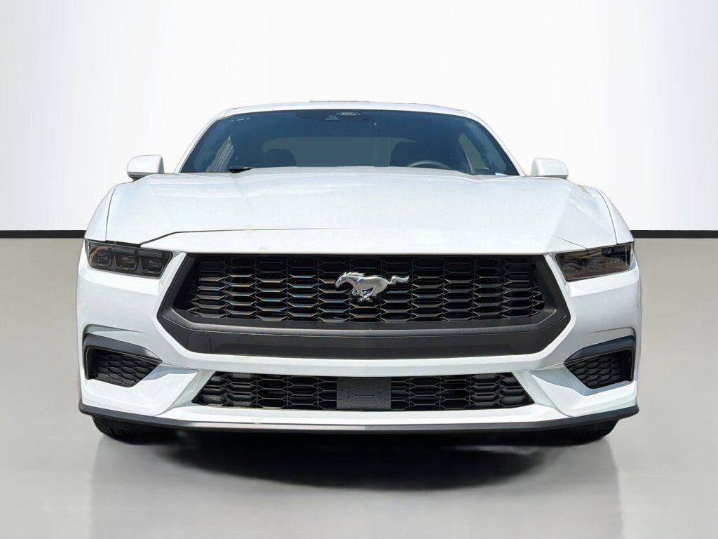 Used 2026 Ford Mustang Coupe RWD image 3