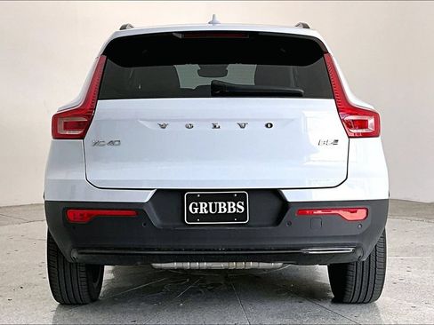 Used 2026 Volvo XC40 B5 Plus AWD/4WD image 5