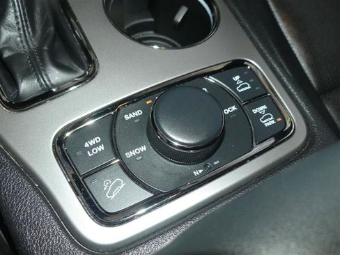 Used 2021 Jeep Grand Cherokee High Altitude AWD/4WD image 38