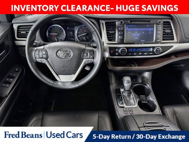 Used 2019 Toyota Highlander XLE AWD/4WD image 29