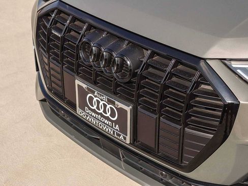 Used 2023 Audi Q3 2.0T Premium w/ Black Optic Sport Package AWD/4WD image 8