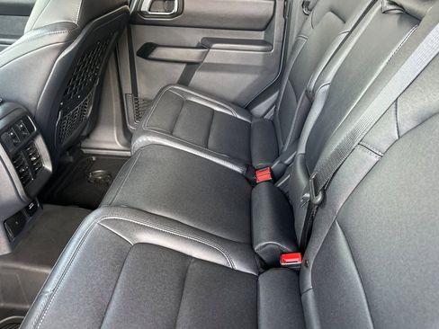 New 2025 Ford Bronco Badlands image 12