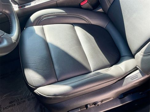 Used 2023 Chevrolet Traverse LT w/ LPO, Floor Liner Package image 20