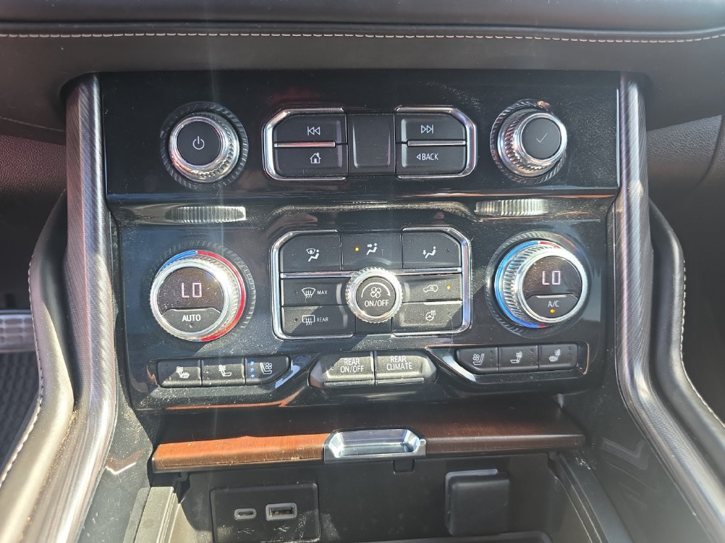 Used 2023 GMC Yukon XL Denali Ultimate AWD/4WD image 25