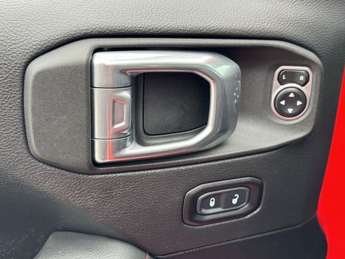 Used 2021 Jeep Wrangler Unlimited Rubicon image 24