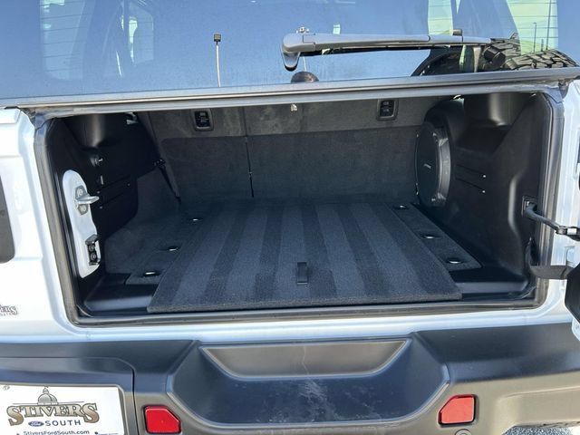 Used 2026 Jeep Wrangler Unlimited Rubicon AWD/4WD image 11