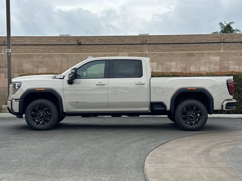 New 2026 GMC Sierra 2500 AT4 w/ AT4 Premium Plus Package AWD/4WD image 7