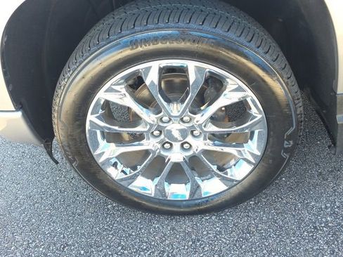 Used 2023 Chevrolet Silverado 1500 High Country AWD/4WD image 12