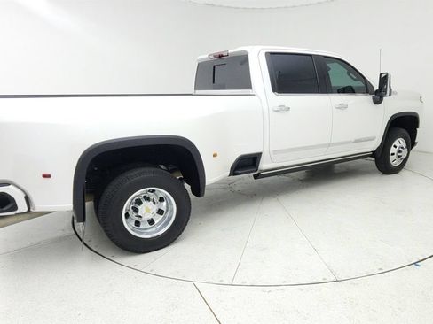 Certified 2025 Chevrolet Silverado 3500 High Country w/ High Country Premium Package AWD/4WD image 7