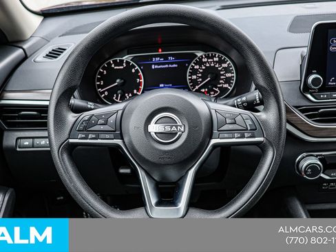 Used 2025 Nissan Altima 2.5 SV image 24