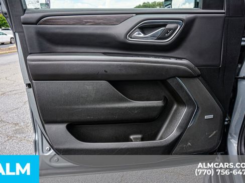 Used 2024 Chevrolet Suburban LT RWD image 53