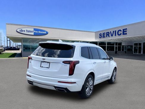 Used 2021 Cadillac XT6 Premium Luxury FWD image 8