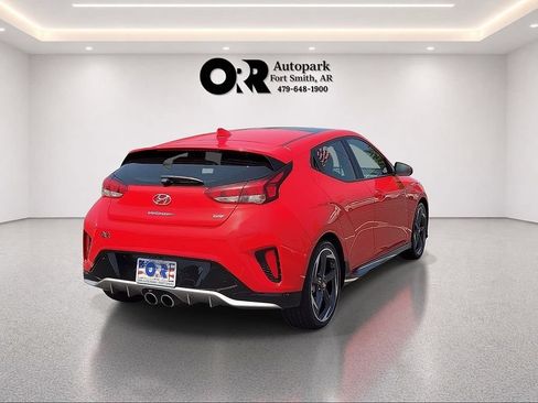 Used 2020 Hyundai Veloster Turbo FWD image 5