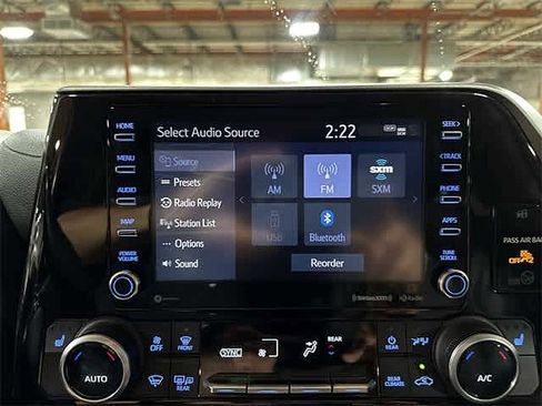 Certified 2021 Toyota Highlander XLE image 54