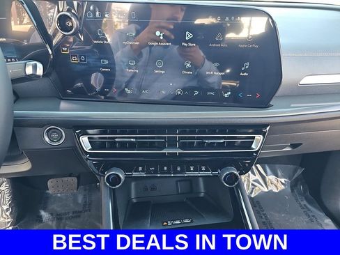 New 2026 Chevrolet Traverse LT FWD image 21