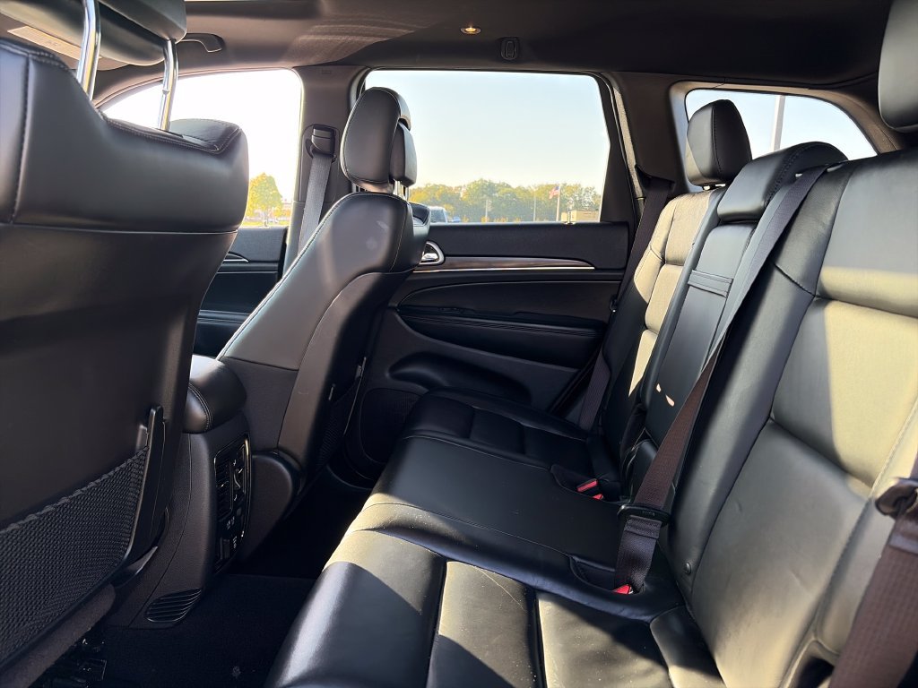 Used 2020 Jeep Grand Cherokee Limited AWD/4WD image 26