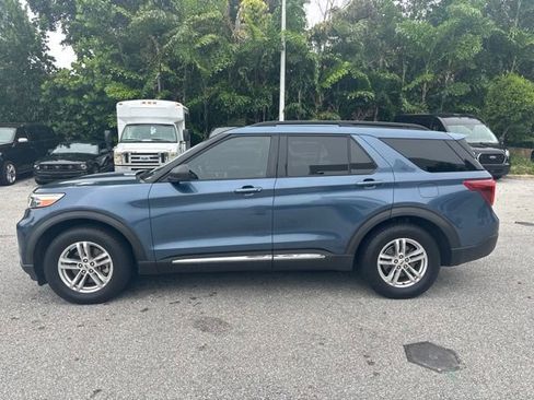 Used 2020 Ford Explorer XLT w/ Equipment Group 202A RWD image 4