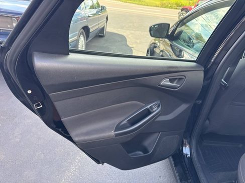 Used 2018 Ford Focus ST FWD image 17