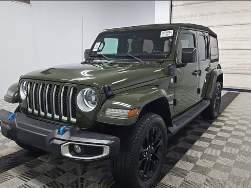Used 2023 Jeep Wrangler Unlimited Sahara w/ Cold Weather Group AWD/4WD image 1