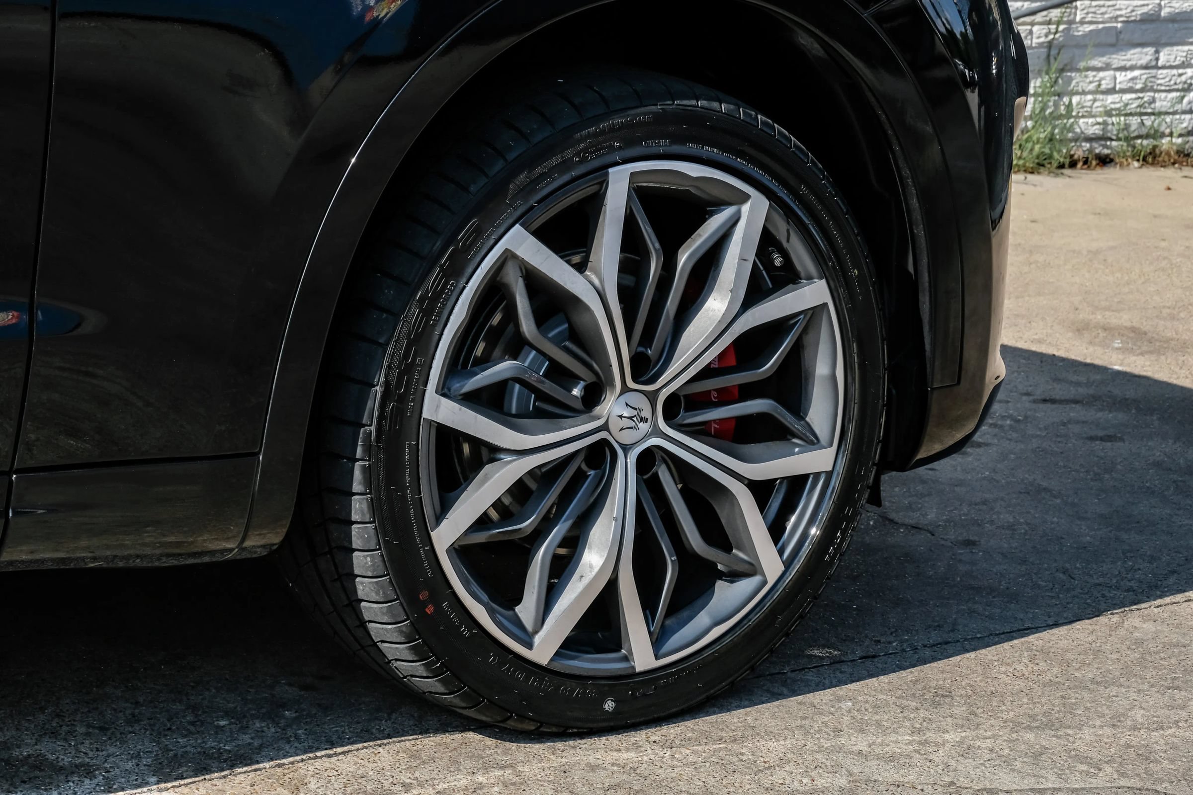 Used 2021 Maserati Levante AWD/4WD image 70
