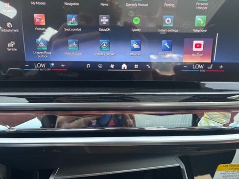 Used 2025 BMW 740i xDrive image 33