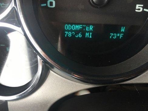 Used 2014 Chevrolet Silverado 2500 LT w/ Interior Plus Package image 16