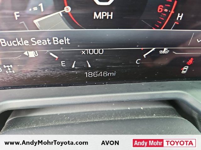 Used 2024 GMC Acadia Elevation w/ Luxury Package AWD/4WD image 19