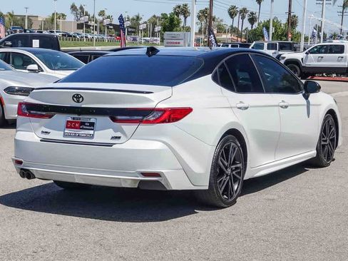 Used 2025 Toyota Camry XSE FWD image 4