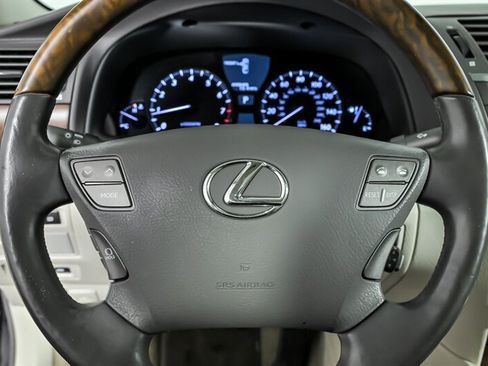 Used 2012 Lexus LS 460 AWD w/ Luxury Value Edition image 22