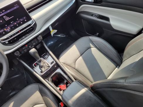 Certified 2023 Jeep Compass Limited AWD/4WD image 26