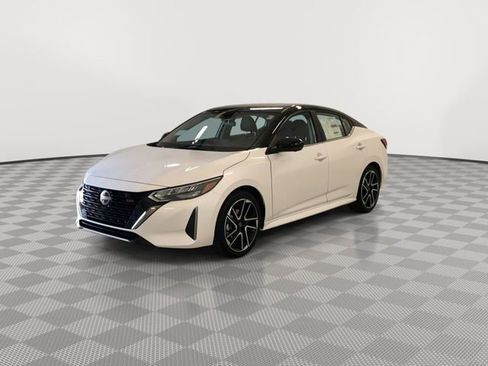 Certified 2025 Nissan Sentra SR w/ SR Premium Package image 4