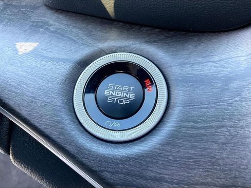 New 2025 Jeep Grand Cherokee Limited w/ Luxury Tech Group II image 19