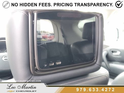 Used 2021 Nissan Armada Platinum w/ Captain's Chairs Package RWD image 14